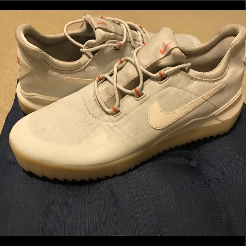 Men’s Nike walking shoe size 15